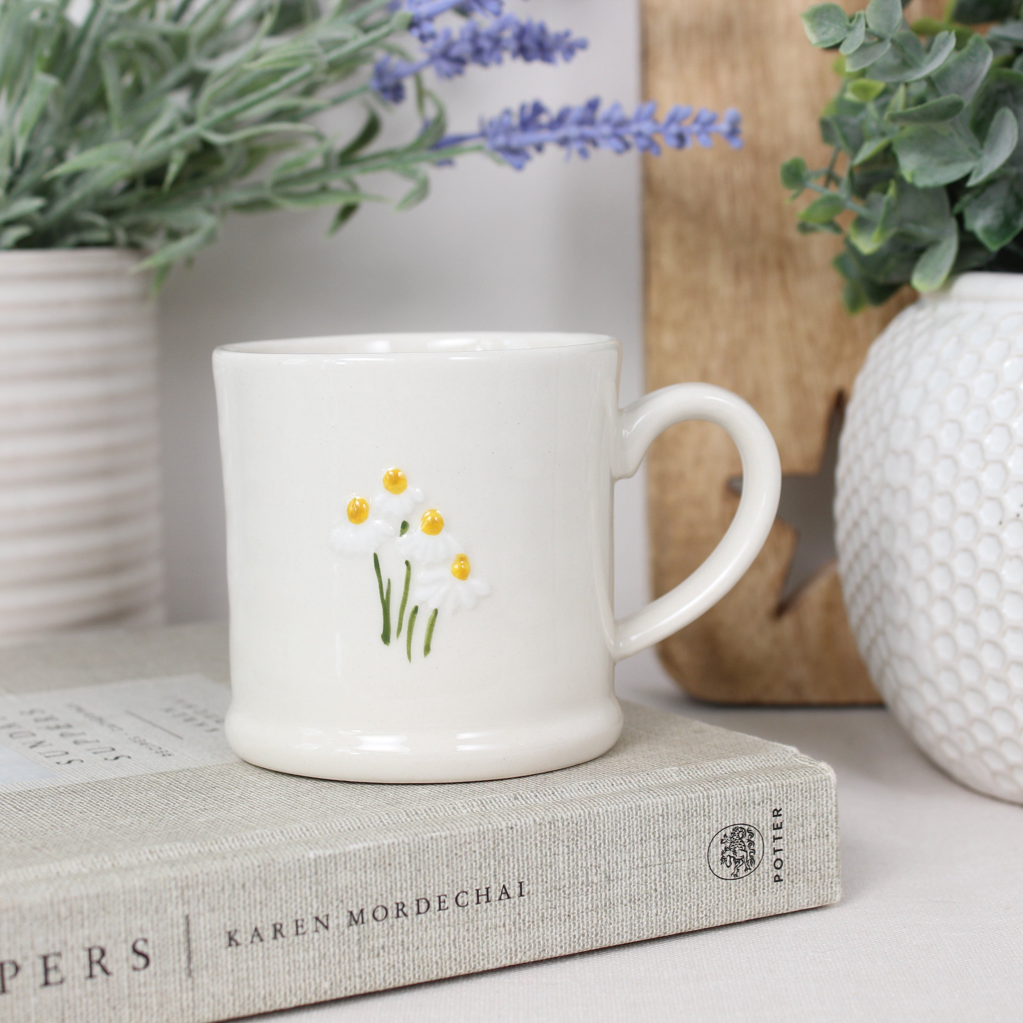 White Daisies Stoneware Mini Mug