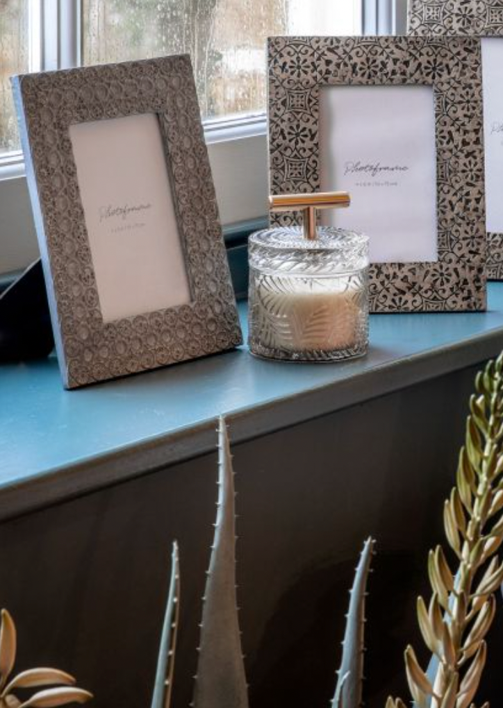 Sandalwood Scented Candle in Brown Theo Jar