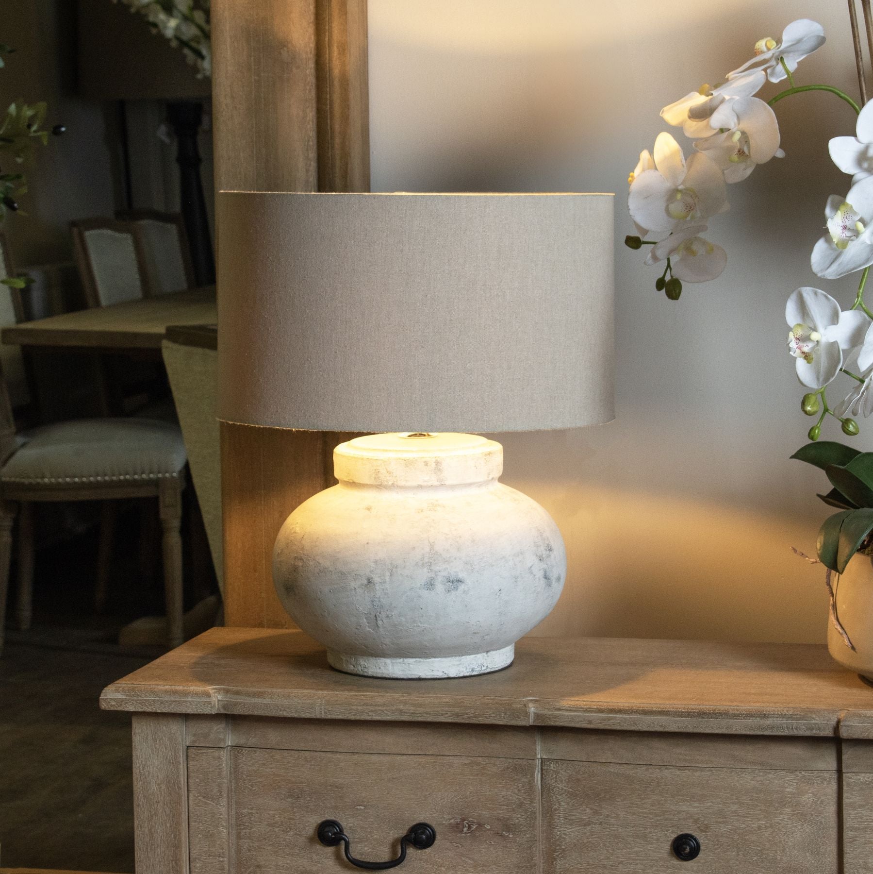 Darcy Antique White Squat Table Lampbase
