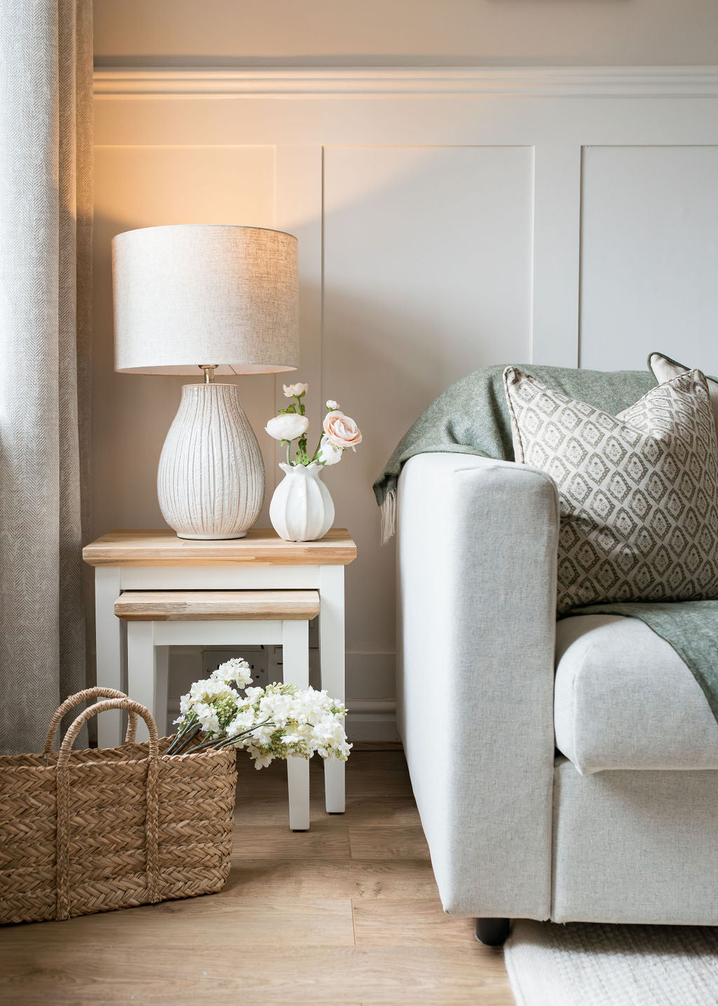 Bulbous Cream Table Lamp