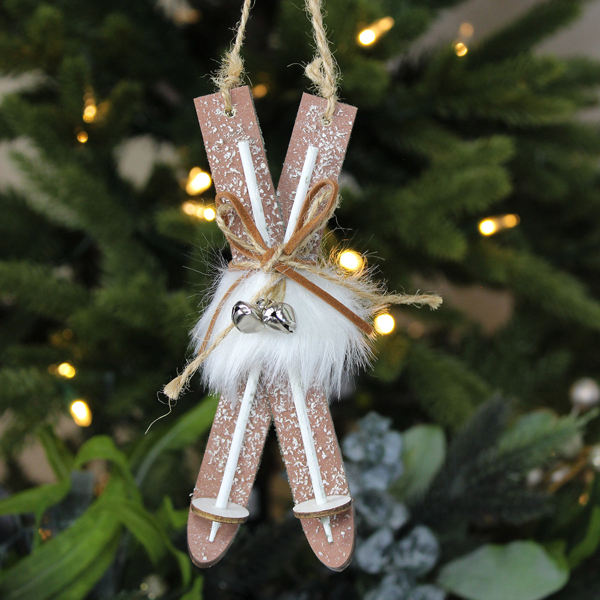 Medium Pair of Hanging Skis