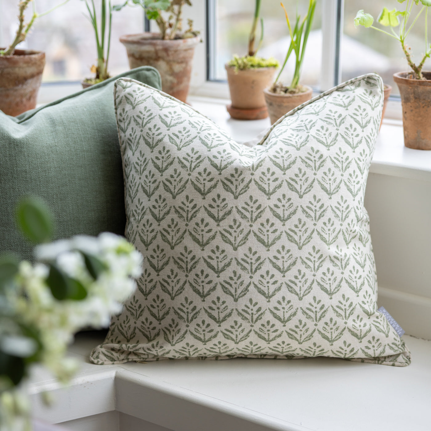 Escora Olive Square Cushion