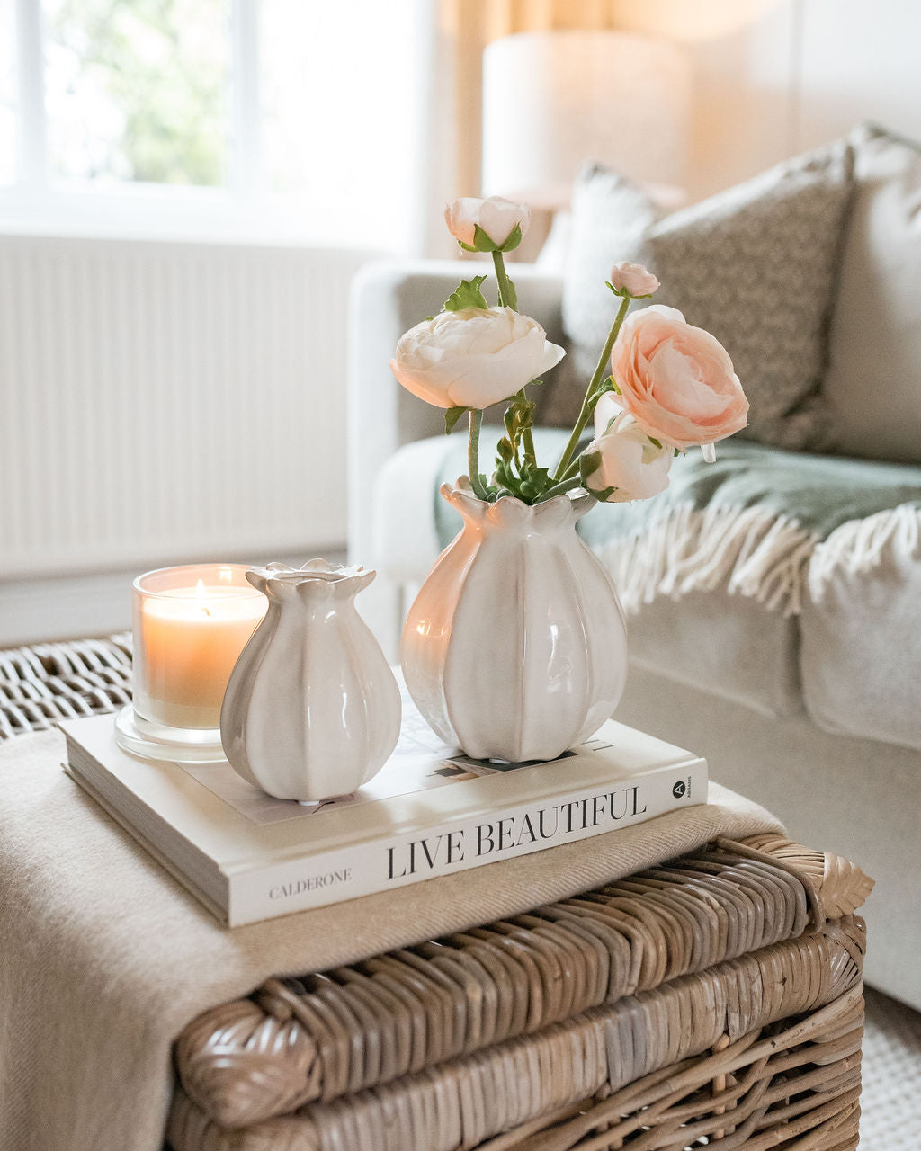 Lillan Off White Poppy Seed Vase